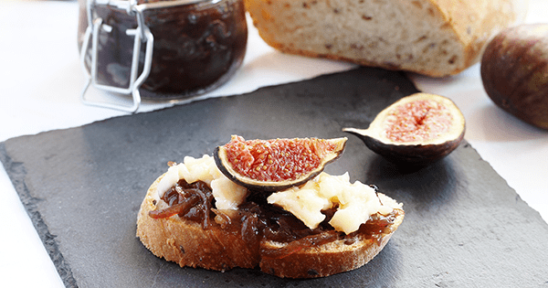 Brie Toasty with Relish - Recipe | Folláin